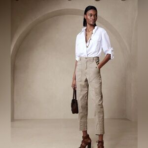 Banana Republic High Waisted Barrel Utility Pants Tan
Size 0